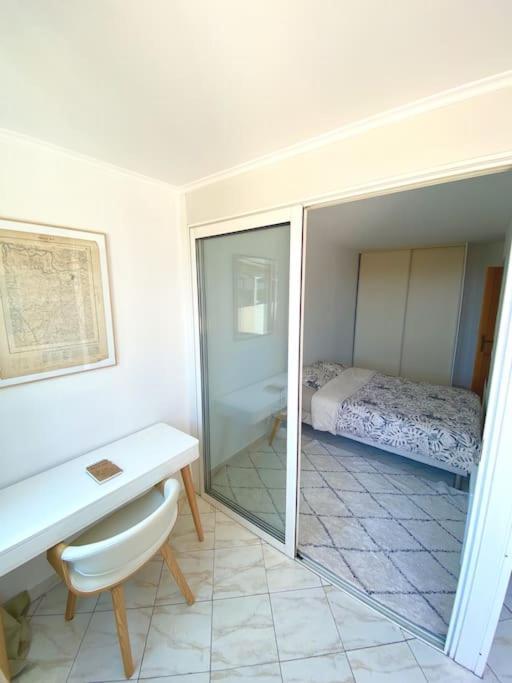 Appartement Spacieux 65M2, Avec Piscine Et Parking เฟรฌูส ภายนอก รูปภาพ