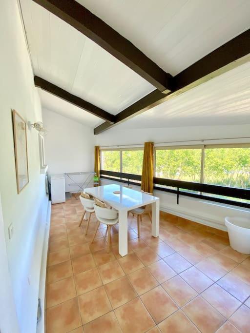 Appartement Spacieux 65M2, Avec Piscine Et Parking เฟรฌูส ภายนอก รูปภาพ