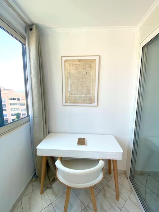 Appartement Spacieux 65M2, Avec Piscine Et Parking เฟรฌูส ภายนอก รูปภาพ