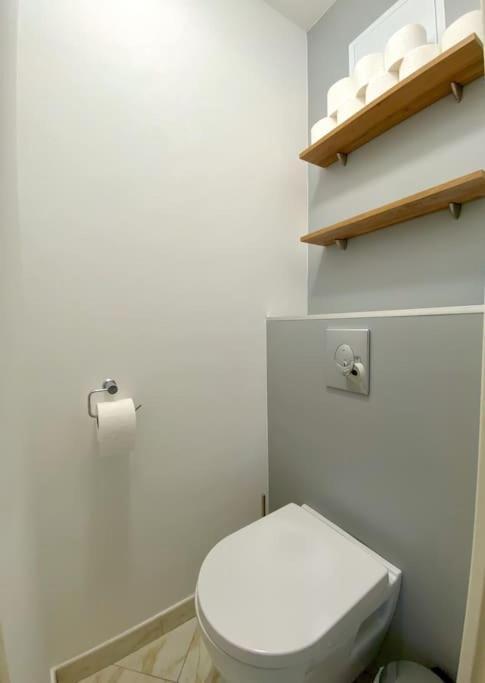 Appartement Spacieux 65M2, Avec Piscine Et Parking เฟรฌูส ภายนอก รูปภาพ